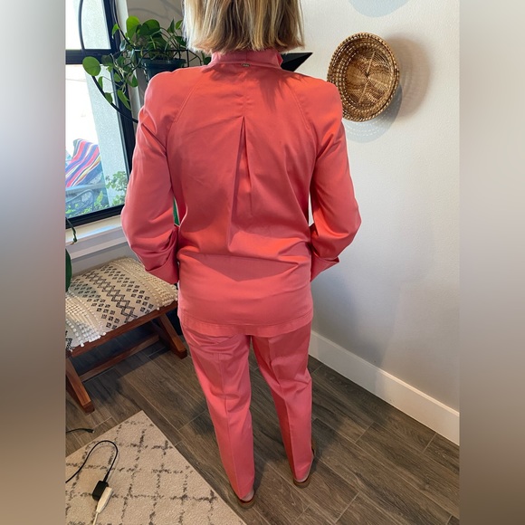 Beautiful 4 Piece St John Sport Pant Suit Size P 🧡 - Picture 4 of 16